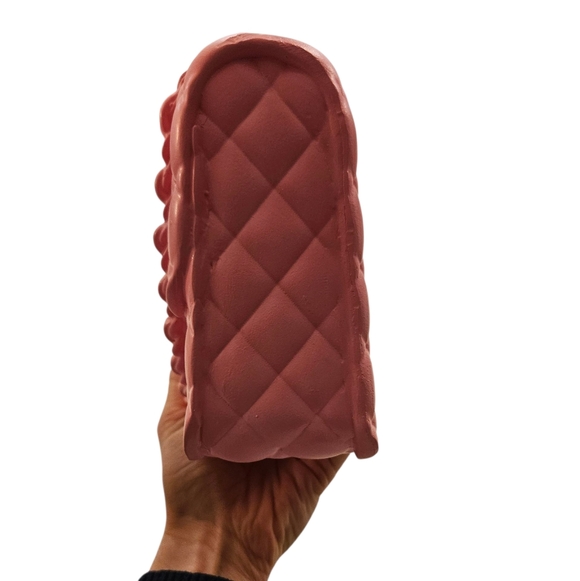 NEW Designer Bag Shape Vase - Picture 3 of 6